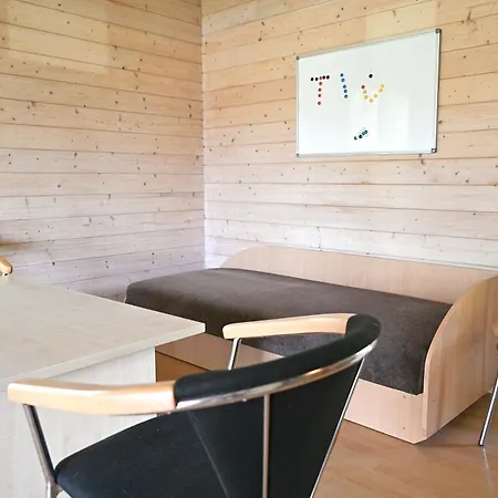 Giruliu Poilsiavietes Namelis - Xvi *