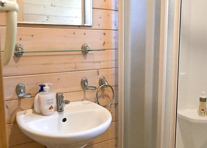 Giruliu Poilsiavietes Namelis - Xvi